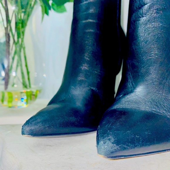 SOLD- 𝐴𝑢𝑡ℎ𝑒𝑛𝑡𝑖𝑐 𝑌𝑆𝐿 𝐵𝑜𝑜𝑡𝑖𝑒𝑠 - Picture 8 of 15